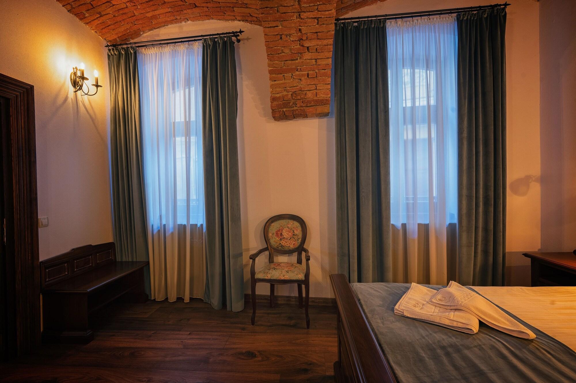 Hotel Boutique Casa Chitic -Hotel And Restaurant Str Johann Gott Nr7 Brašov Exteriér fotografie