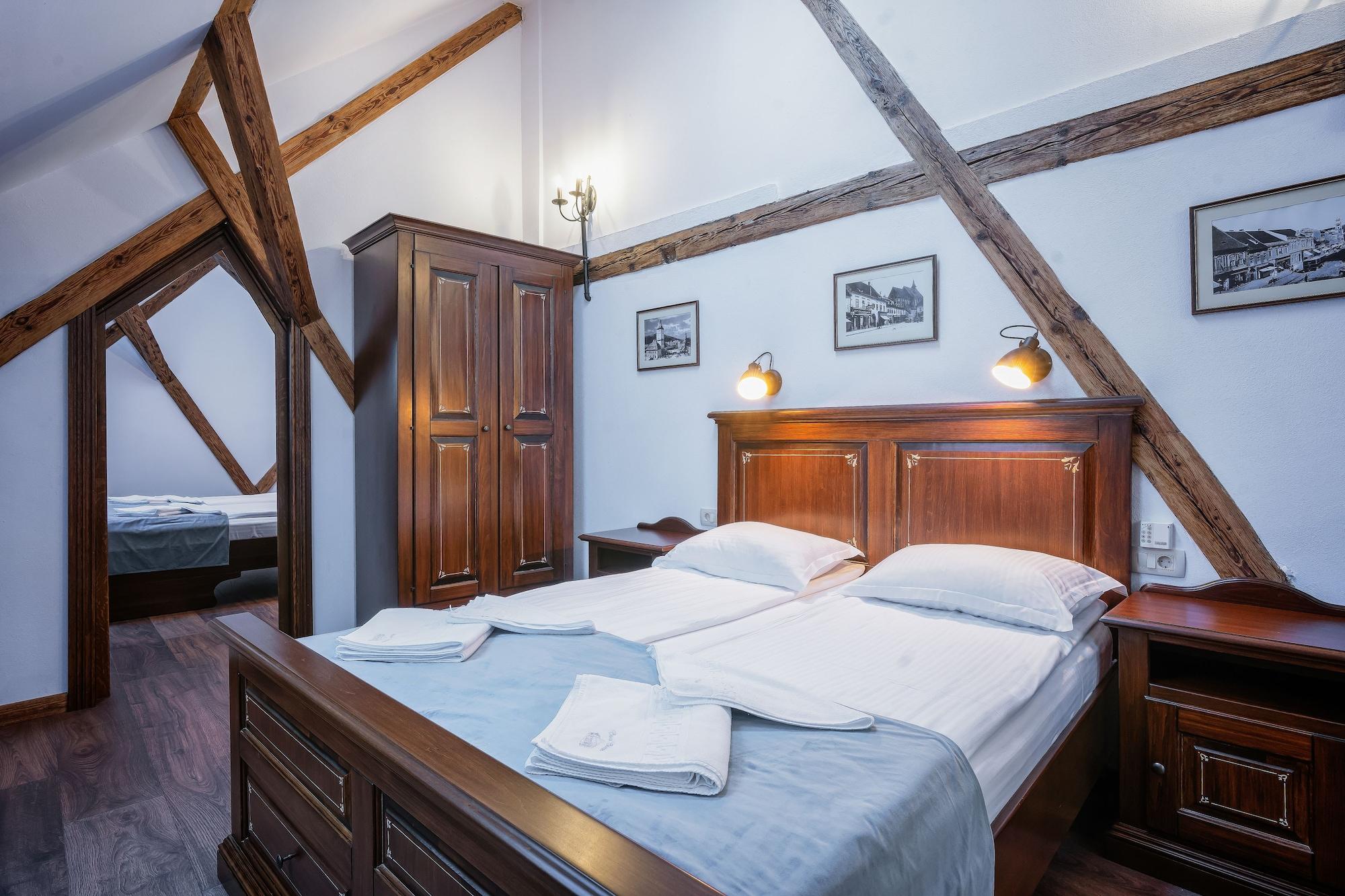 Hotel Boutique Casa Chitic -Hotel And Restaurant Str Johann Gott Nr7 Brašov Exteriér fotografie
