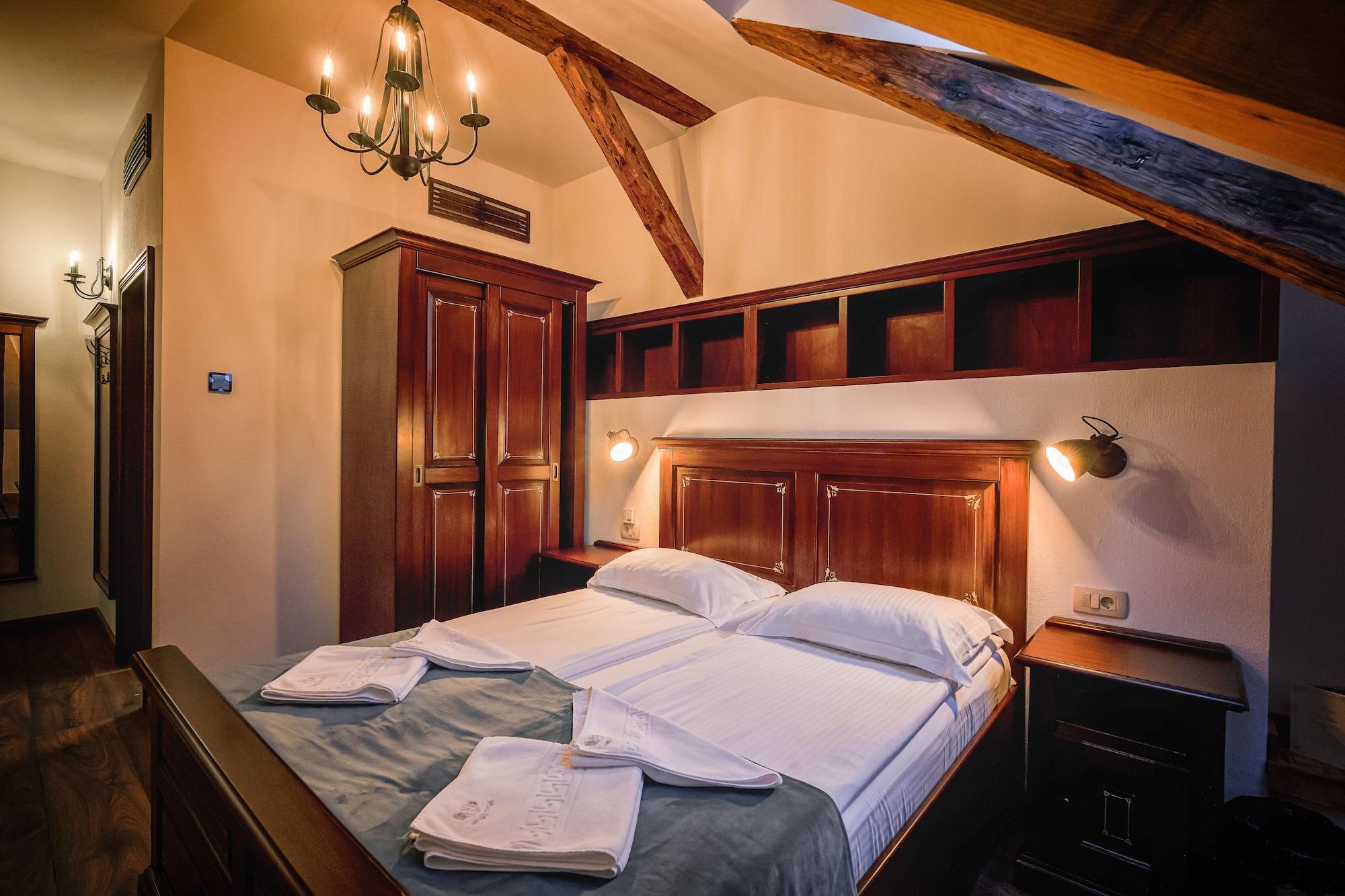 Hotel Boutique Casa Chitic -Hotel And Restaurant Str Johann Gott Nr7 Brašov Exteriér fotografie