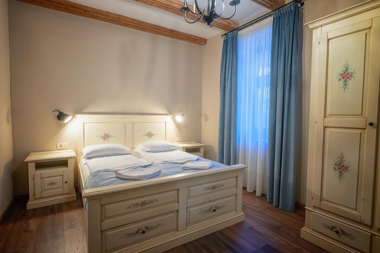 Hotel Boutique Casa Chitic -Hotel And Restaurant Str Johann Gott Nr7 Brašov Exteriér fotografie